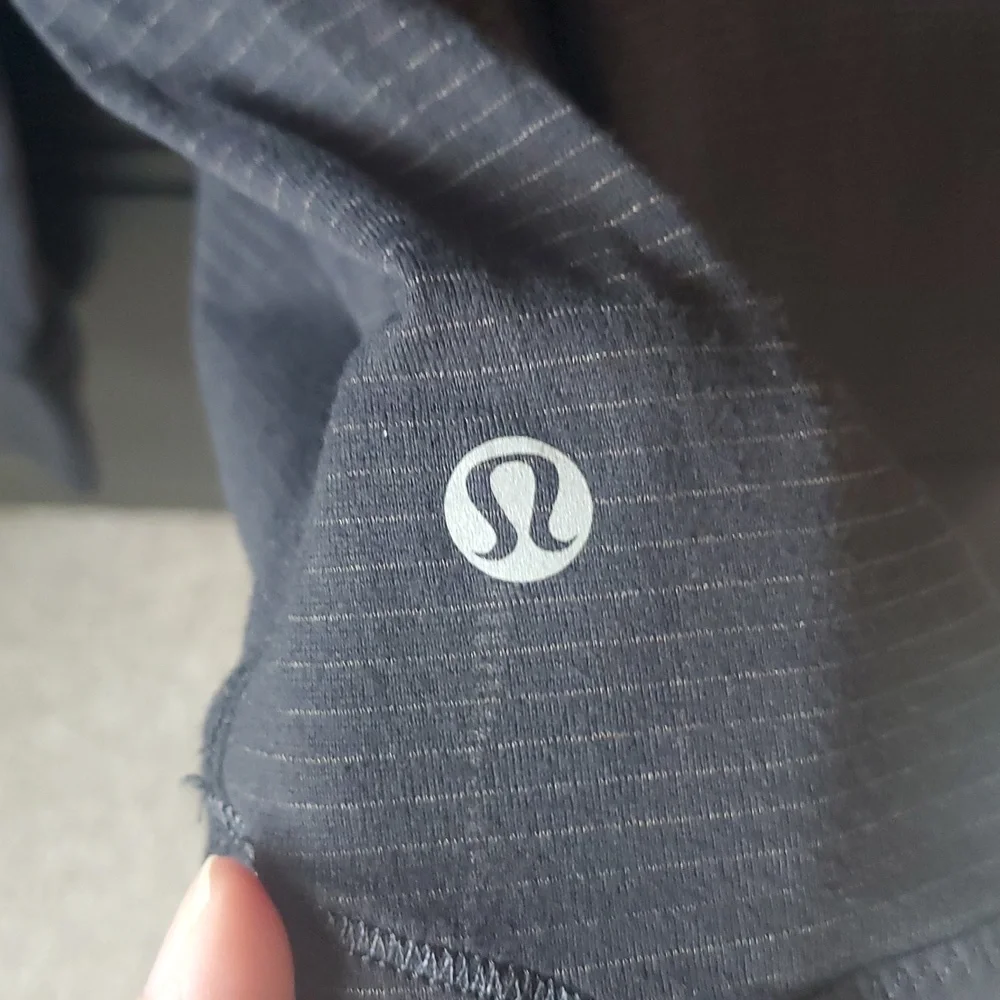 Lululemon Black Long Sleeve Top - Picture 6 of 7